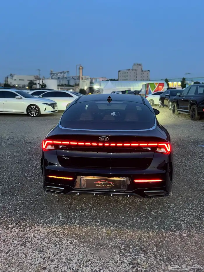 K5موديل 2021 فل كامل (بحاله ممتازه) 3
