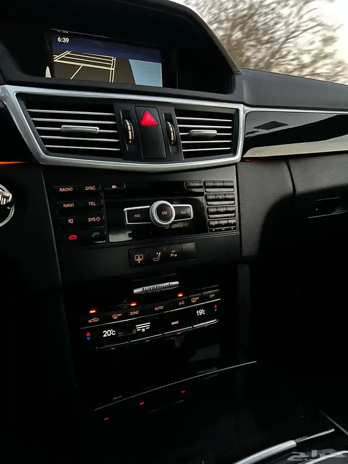 مرسيدس ( E300 ) الموديل 2012 جفالي نظيفه 47
