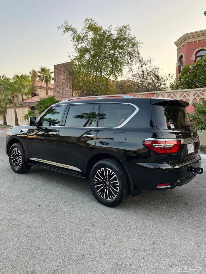 للبيع نيسان باترول بلاتينيوم 2024 V6 0