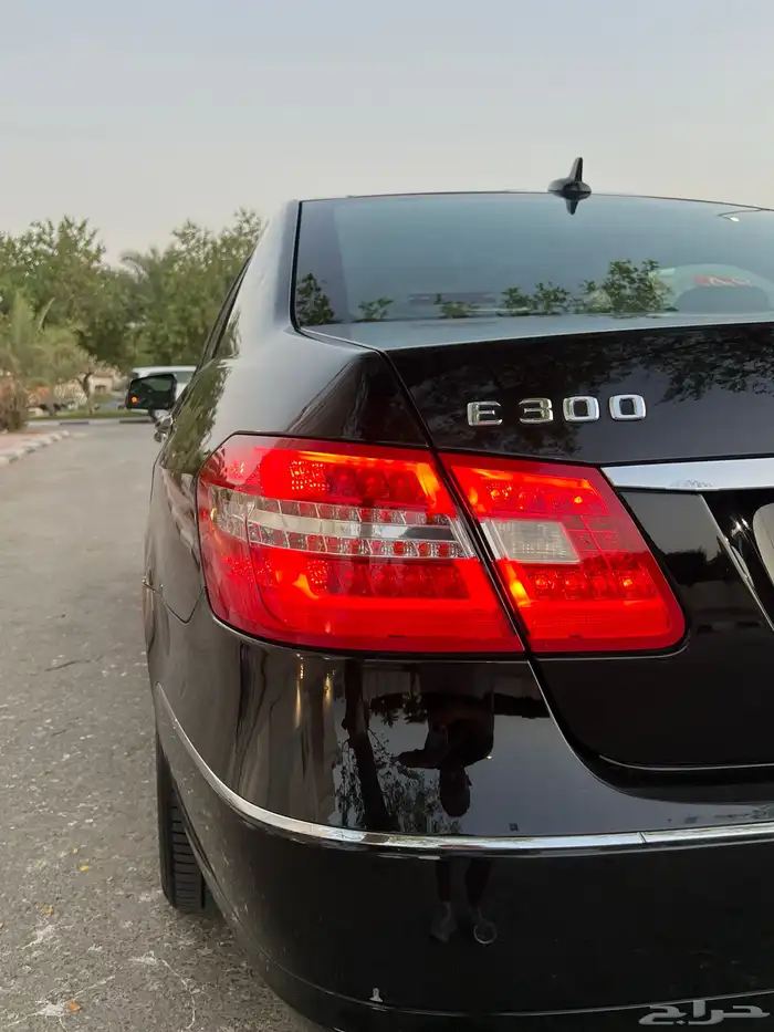 مرسيدس ( E300 ) الموديل 2012 جفالي نظيفه 8