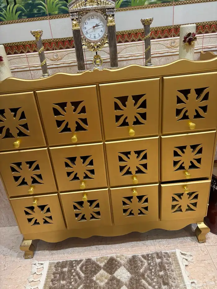 دولاب عبايات للضيوف 1