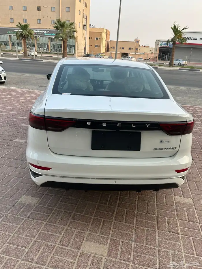جيلي ام جراند 2024 8