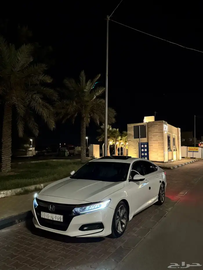هوندا اكورد 2018 نص فل سبورت ( مالك أول ) نظيف إستخدام شخصي 3