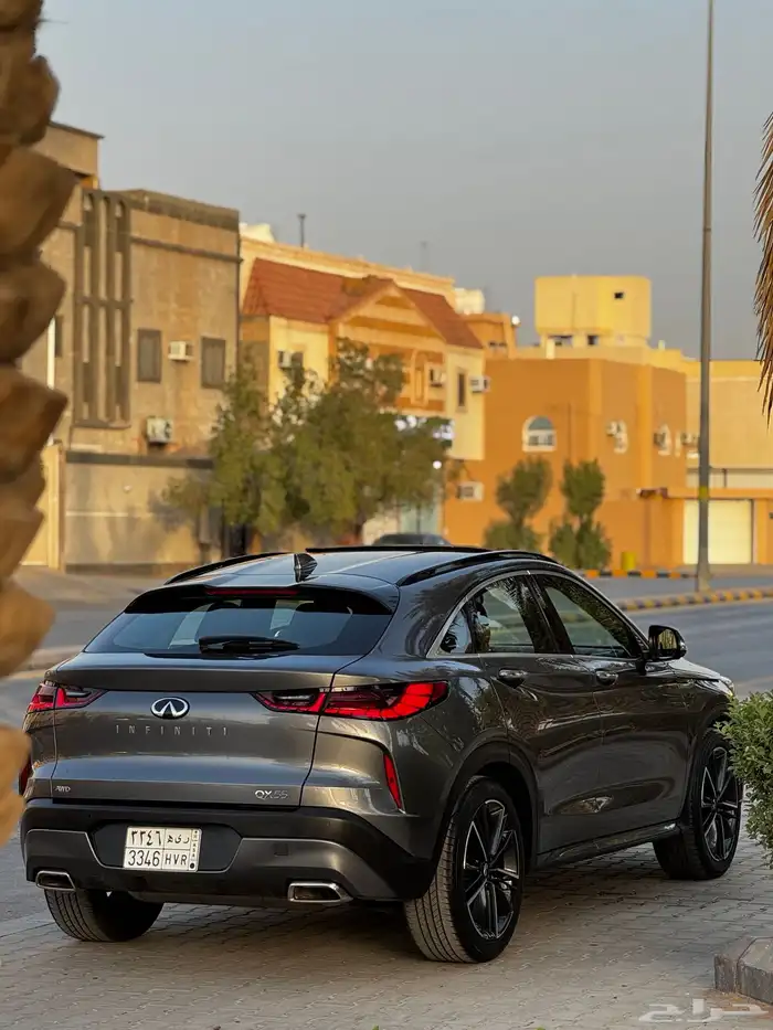 للبيع إنفينتي Q55 2022 اخو الجديد اعلى فئة 5