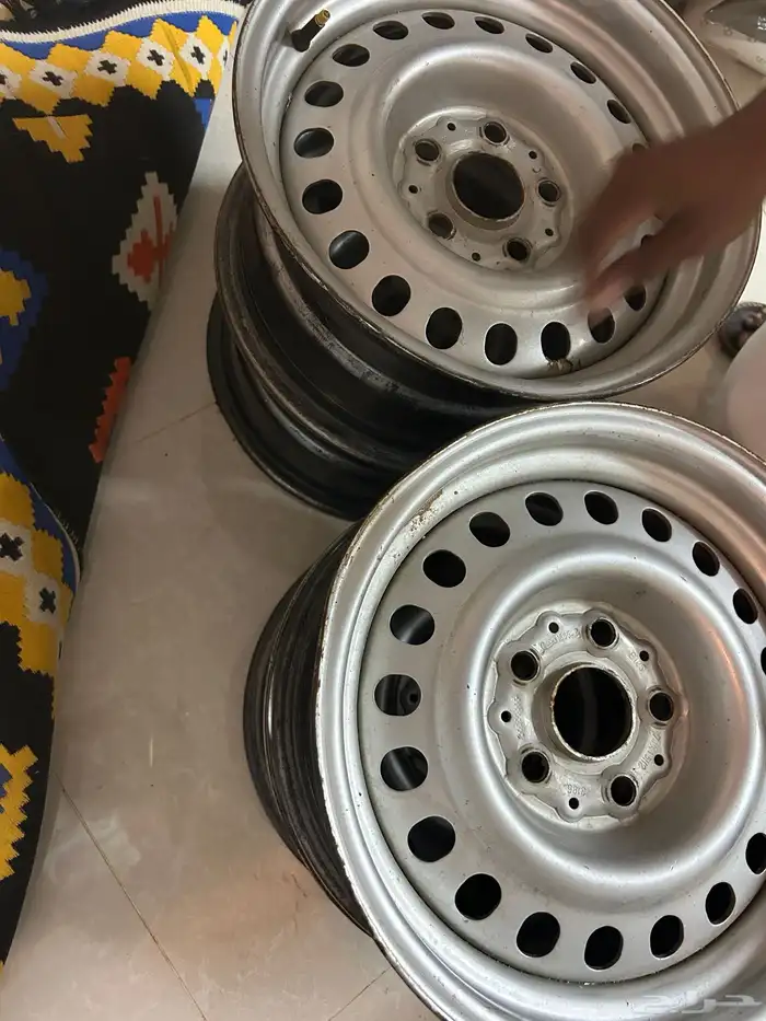 جنوط مرسيدس تركب للهايلكس 3