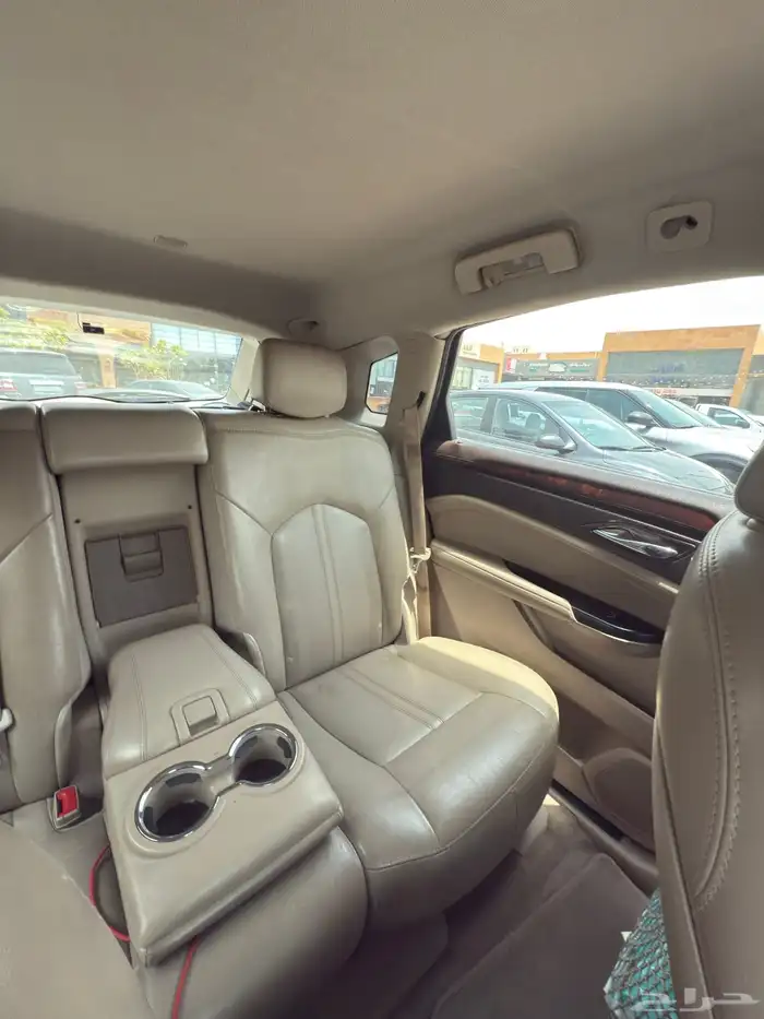 كاديلاك SRX 2015 1