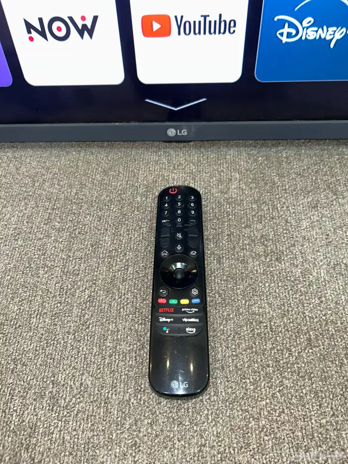 للبيع تلفزيون LG 65 بوصة سمارت شغال سبب البيع عدم الاستعمال 4