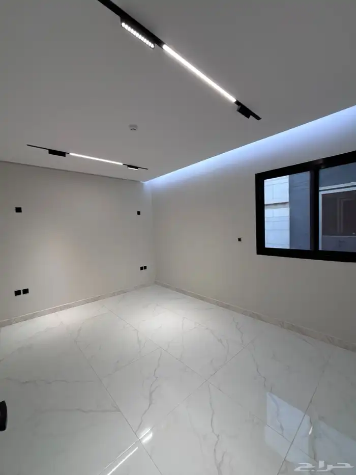 للبيع (كاش فقط) شقة مع سطح مشروع العجلان ري ييرا 21 19