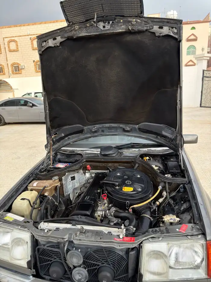 مرسيدس E300 W124 1992 (مخزن) ممشى 31 24