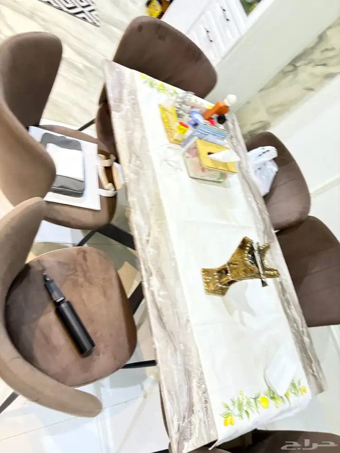 اثاث منزل كامل (كنب مجلس صالة-طاولة طعام-طاولة تلفزيون-مدخل 12