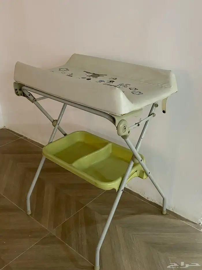 طاولة غير الطفل 0