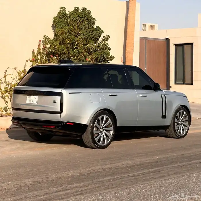 رنج روفر 2023 V8 5