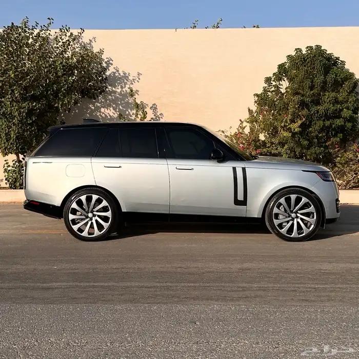 رنج روفر 2023 V8 4