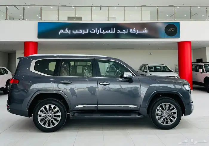 تويوتا لاندكروزر 2025 VXR اصفار سعودي 2