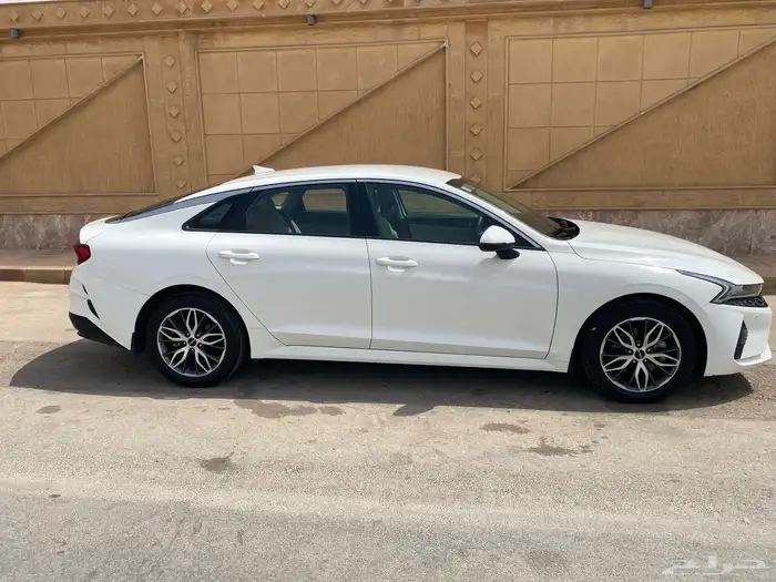 كيا K5 2022  نظافة وفخامة تنتظرك 4
