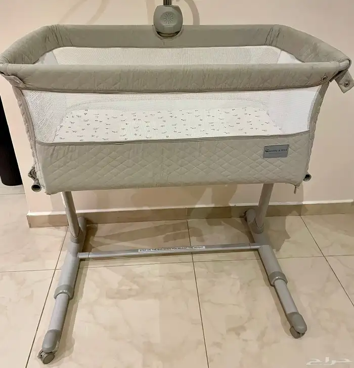 سرير اطفال 1