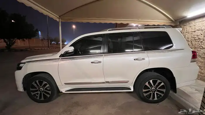 GXR Grand Touring 2019 جيب لاندكروزر قراند تورنق 1