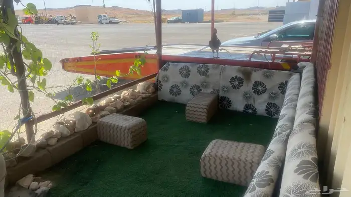 للبيع موقف سطحه 4