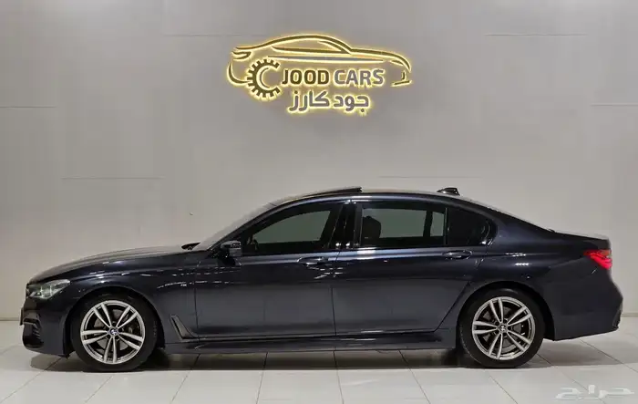 بي ام دبليو 740Li موديل 2016 بحاله ممتازه 3