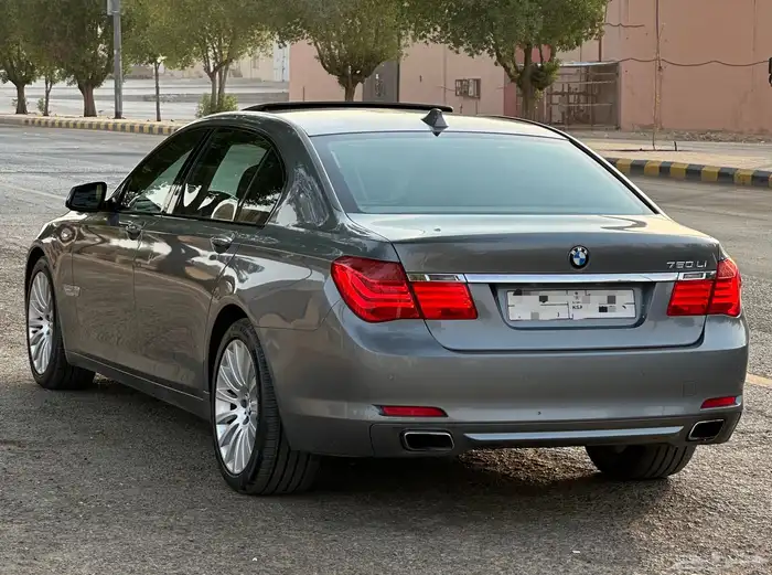 بي ام دبليو BMW 750Li 1