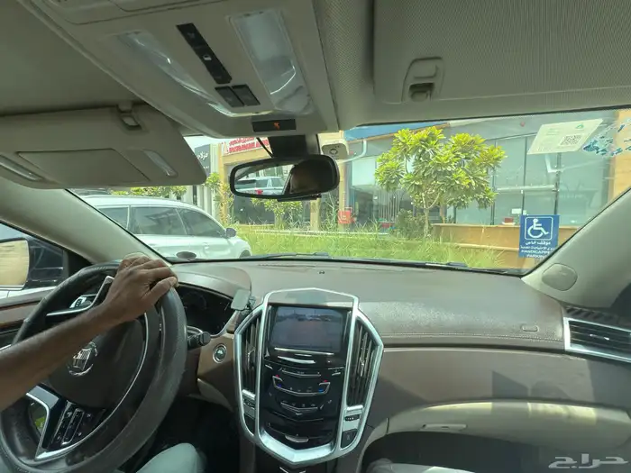 كاديلاك SRX 2015 2