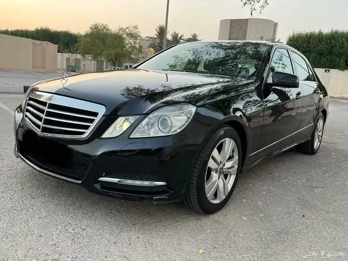 مرسيدس ( E300 ) الموديل 2012 جفالي نظيفه 0