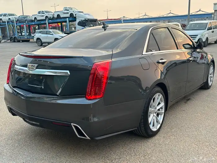 كاديلاك CT5 2018 وكالة بنزين 15