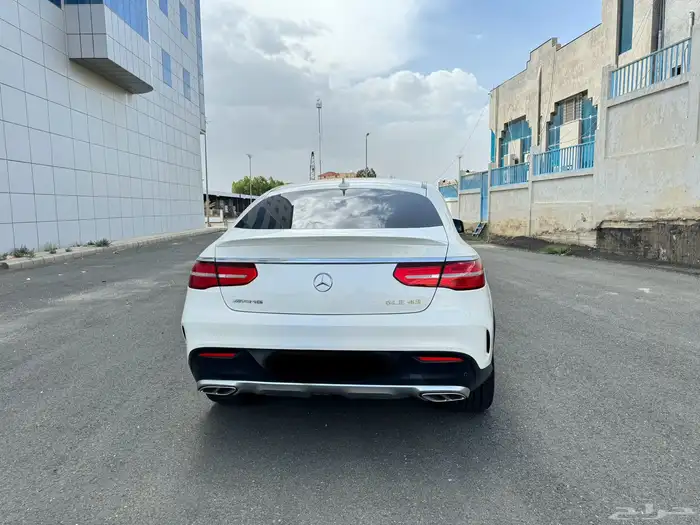 gle43مواصفات خاصة الماني 4