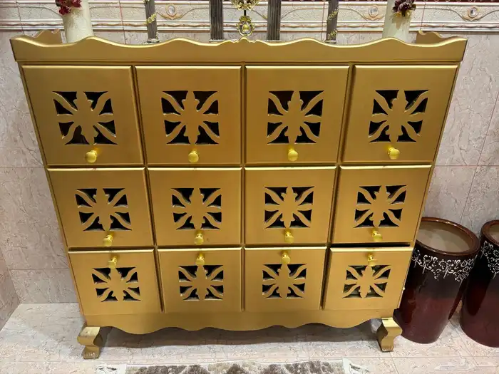 دولاب عبايات للضيوف 0