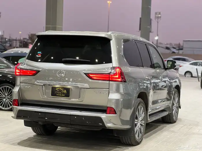 لكزس LX600 موديل 2016 7