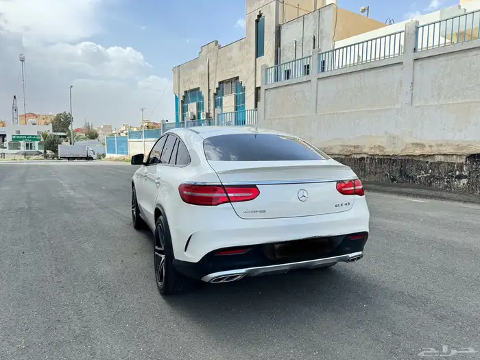 gle43مواصفات خاصة الماني 5