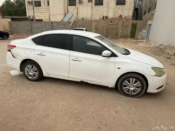 نيسان سنترا 2015 3