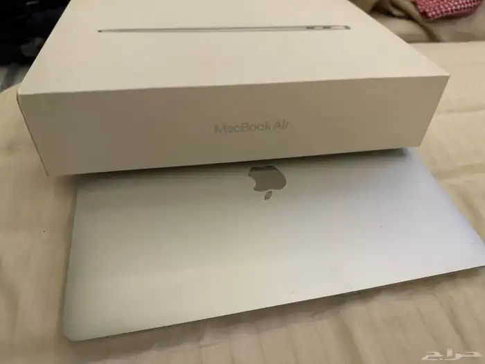 ماك بوك اير m1 نظيفف بيع مستعجل ب 1650 10