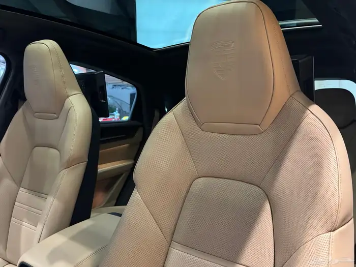 بورش Cayenne S Coupe موديل 2024م (وارد ساماكو) 14