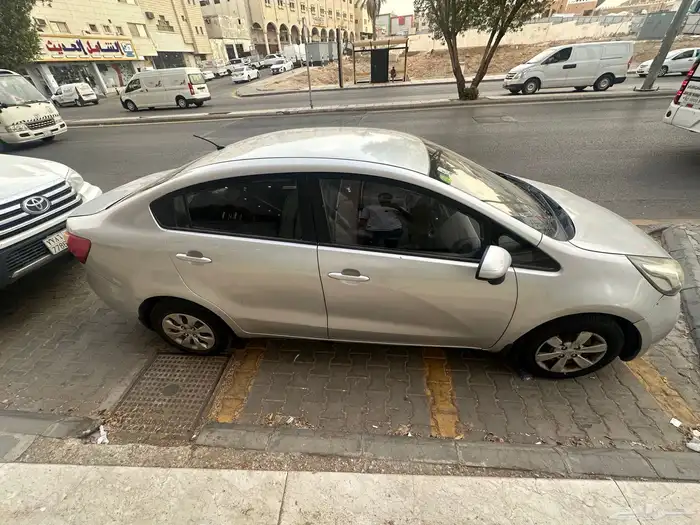 كيا ريو 2015 حاله ممتازة 3