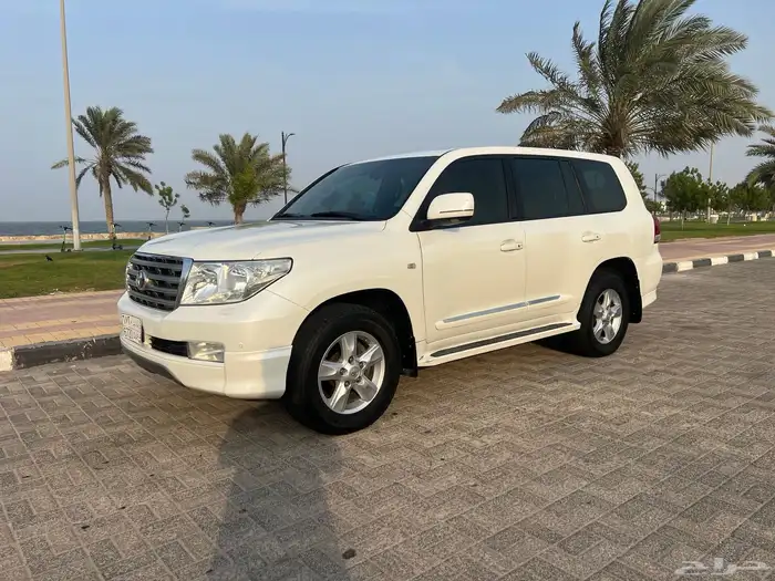 Land Cruiser VXR 2010 1