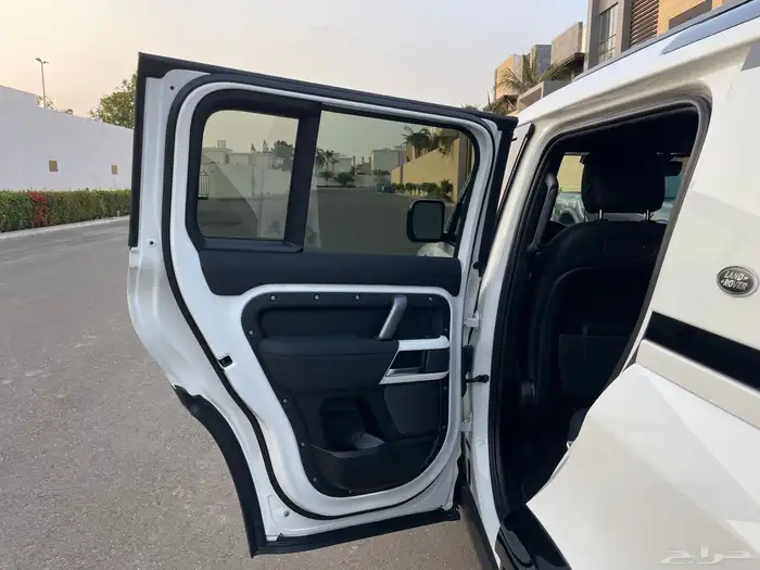 لاندروفر ديفندر hse 2022 مواصفات X ( مخزن ) 6
