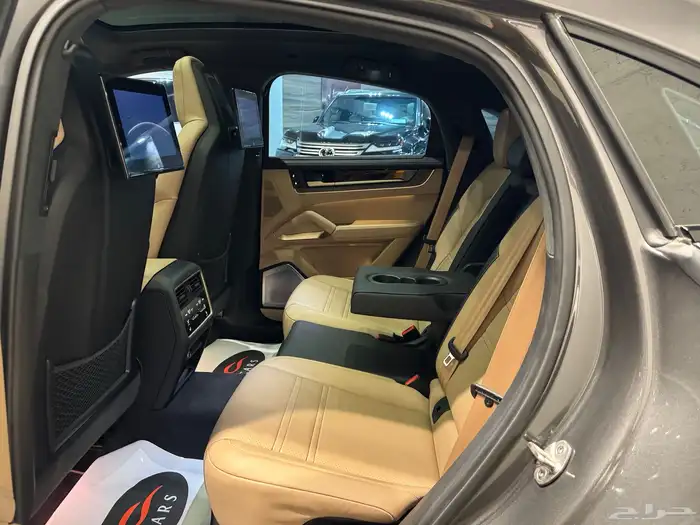 بورش Cayenne S Coupe موديل 2024م (وارد ساماكو) 19
