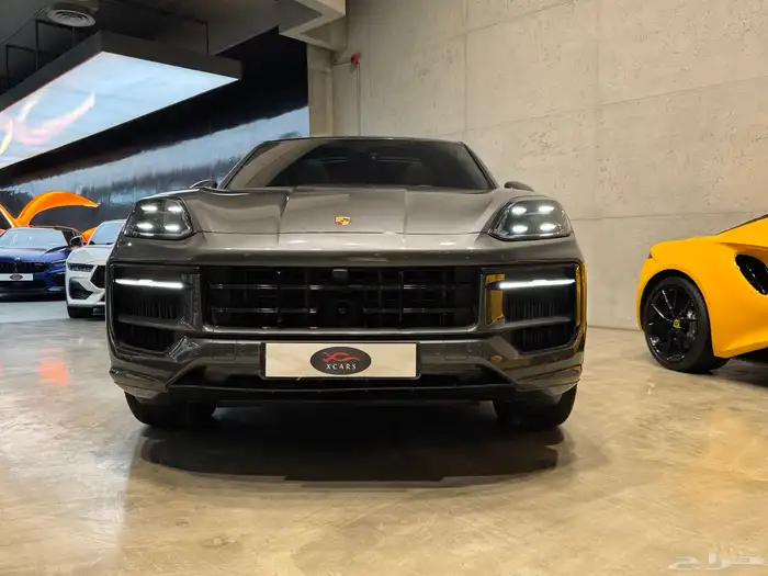 بورش Cayenne S Coupe موديل 2024م (وارد ساماكو) 1