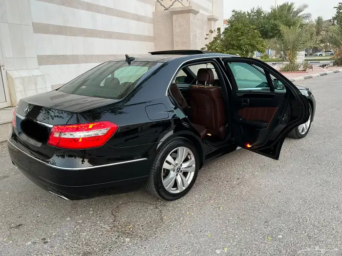 مرسيدس ( E300 ) الموديل 2012 جفالي نظيفه 40