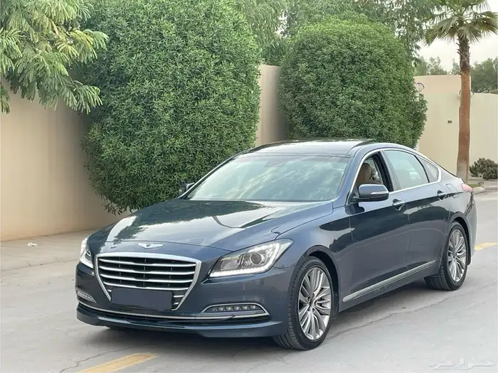 جنسس 2016 نظيف بحالة ممتازه V6 2