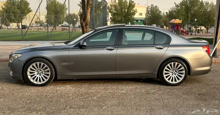 بي ام دبليو BMW 750Li 3