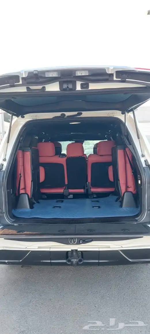 Lexus LX570 in 2021 4