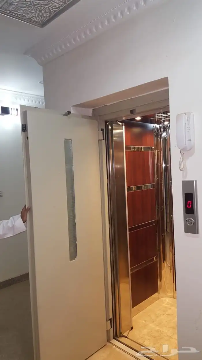 عمارة للبيع حي الفروسية 3