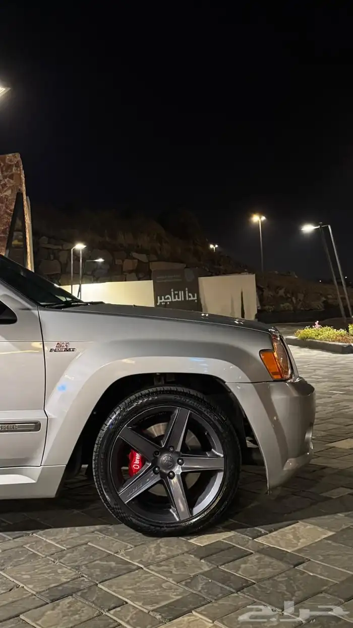 جيب جراند شيروكي srt8 2010 17