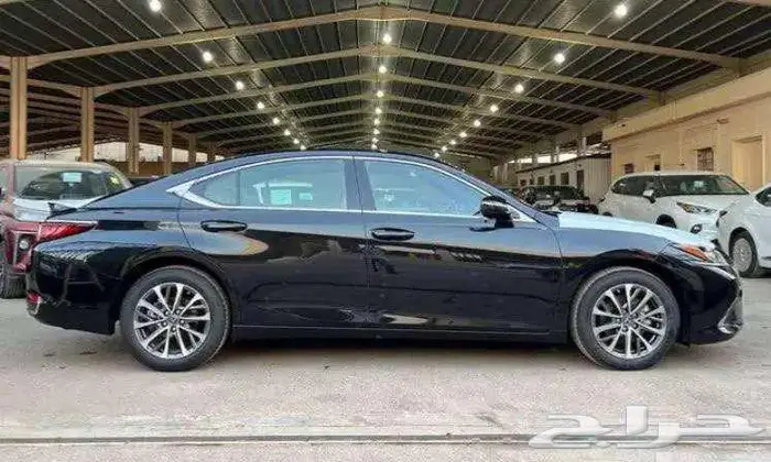 لكزس ES300h هايبرد 2025 كاش واقساط اسعار متميزه 3