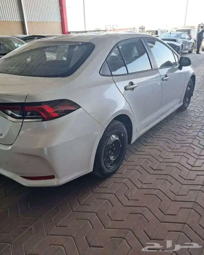 تويوتا كورولا XLI 2.0 طيس بنزين 2025 أصفار 3