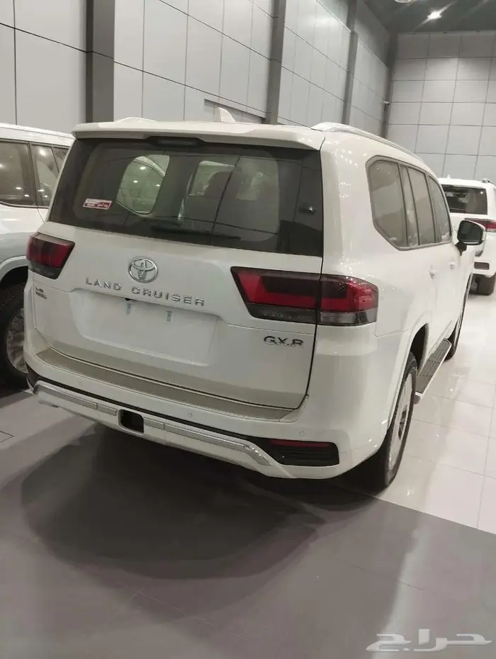 تويوتا لاندكروزر GXR L3 بنزين سعودي 2025 طاقة جمركية اقل سعر 5