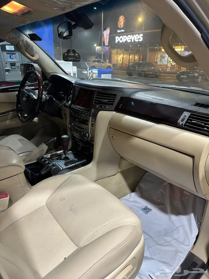 جيب لكزس 2010 LX570 3