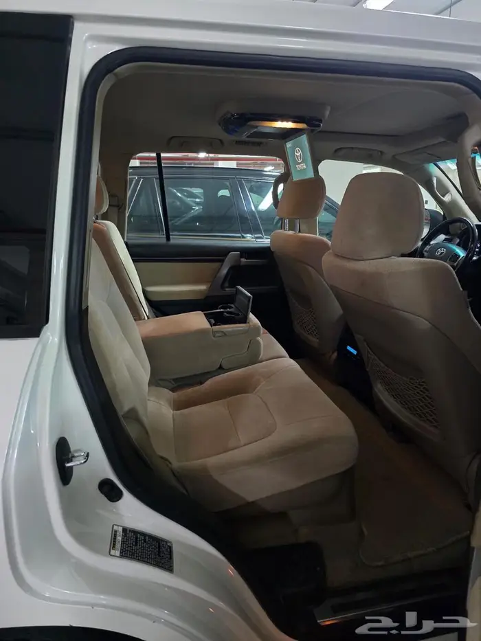 لاندكروزر VXR 2009 22